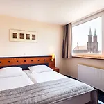 Qubus Hotel 3*