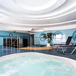 Qubus Hotel