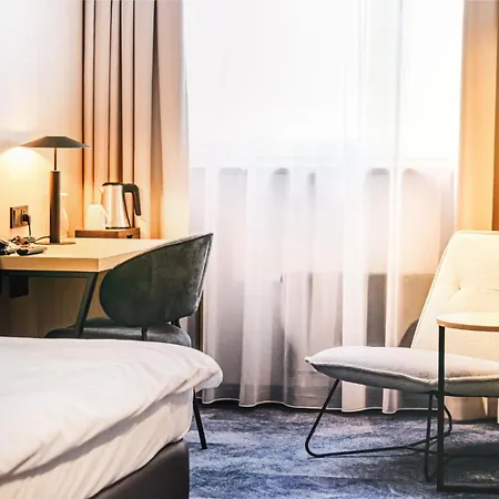 Qubus Hotell Legnica
