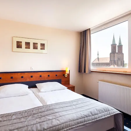Qubus Hotel 3*