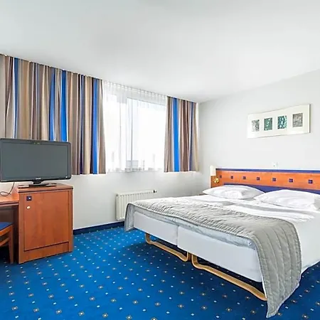 Hotel Qubus 3*