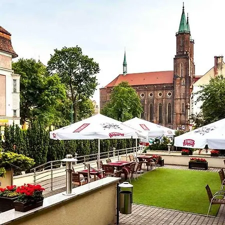 Qubus 4* Legnica